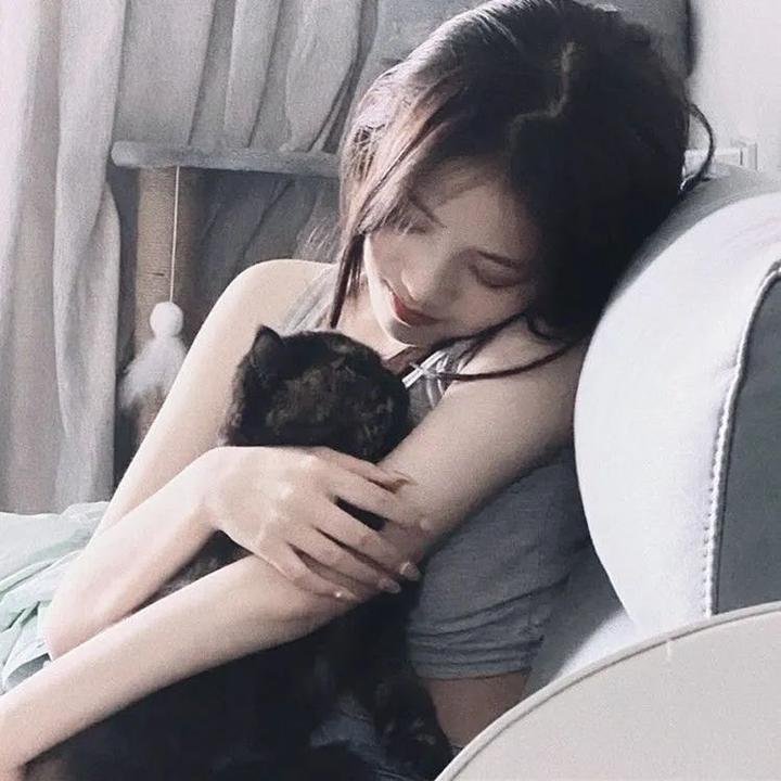 裸女行尸